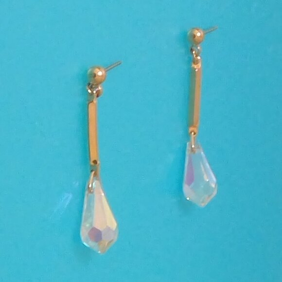Gold Bar Earrings with Briolette Drop - Picture 1 of 2